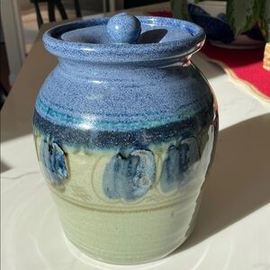 Chatham Pottery vintage large cookie jar with lid.